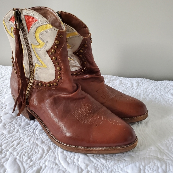 NICE ** SAM EDELMAN Women's Ankle, Cowboy/Cowgirl 👢  Boots - Picture 2 of 11
